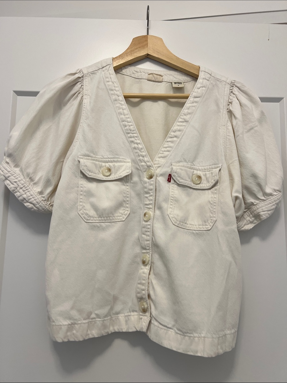 Levi's Cream Button-Front Top